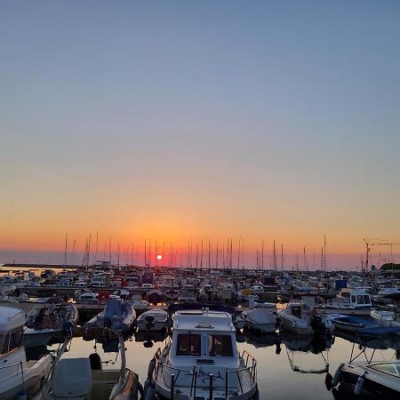 Apartmaji Tim Izola Εξωτερικό φωτογραφία