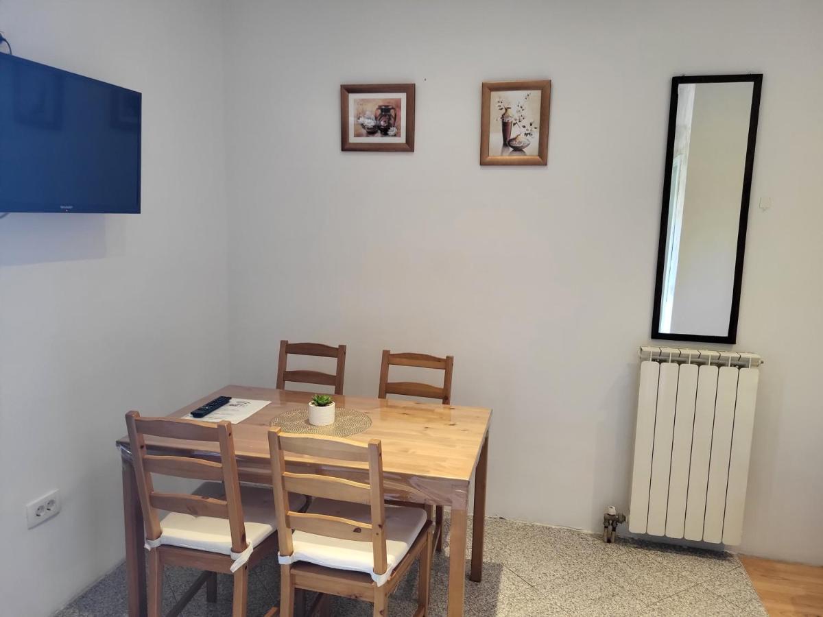 Apartmaji Tim Izola Εξωτερικό φωτογραφία