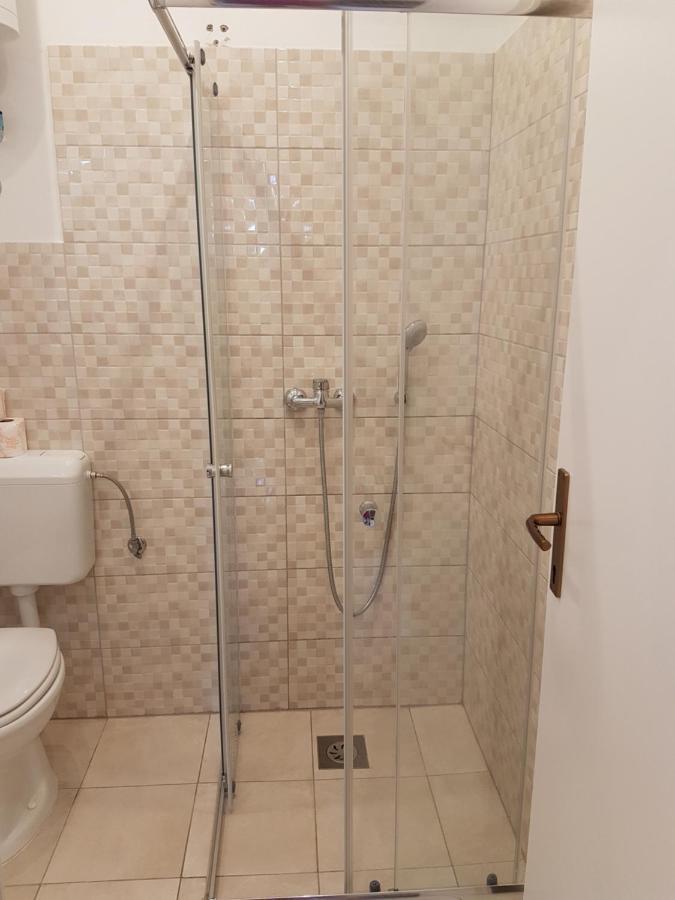 Apartmaji Tim Izola Εξωτερικό φωτογραφία