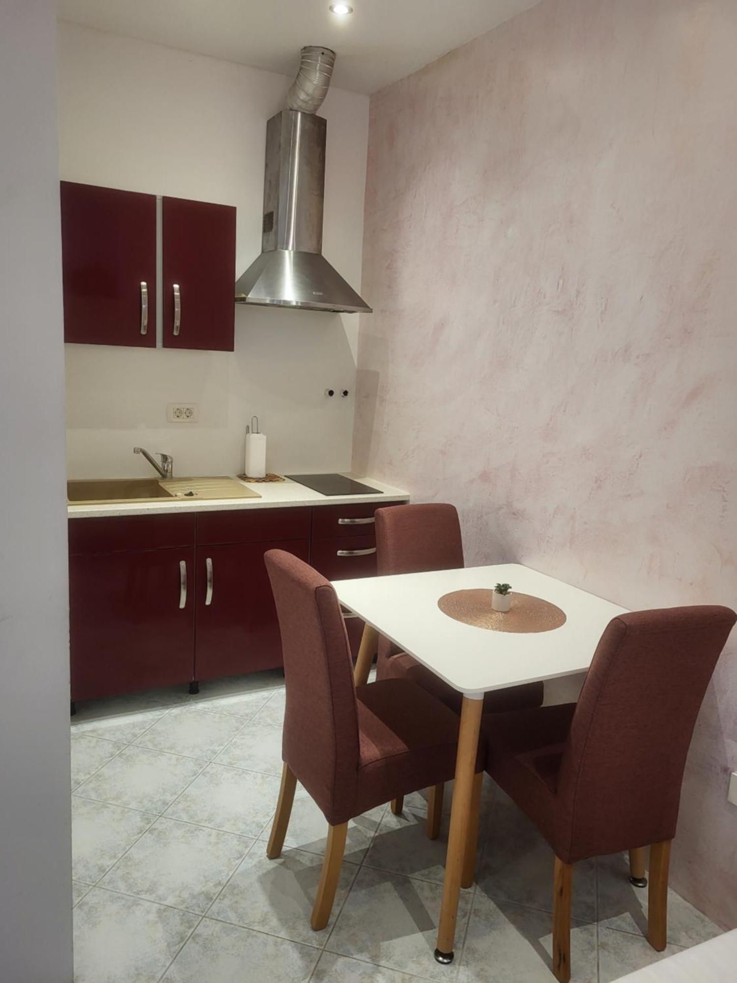 Apartmaji Tim Izola Εξωτερικό φωτογραφία