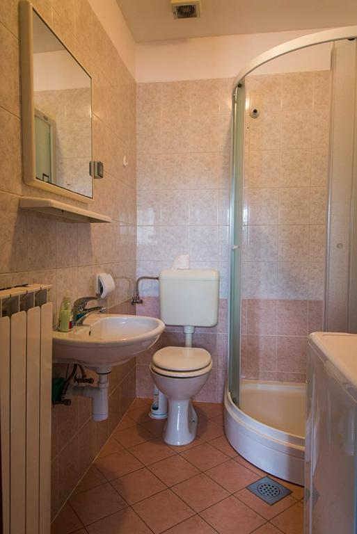 Apartmaji Tim Izola Εξωτερικό φωτογραφία