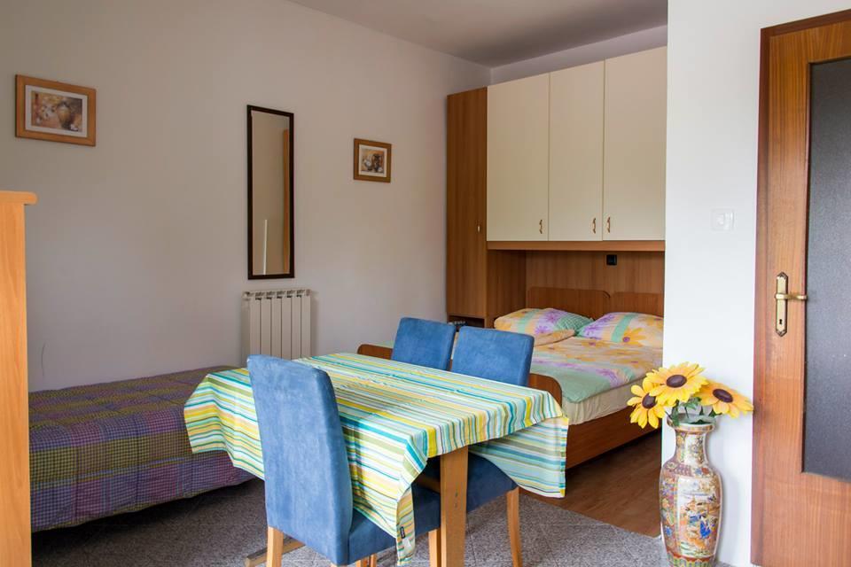 Apartmaji Tim Izola Εξωτερικό φωτογραφία